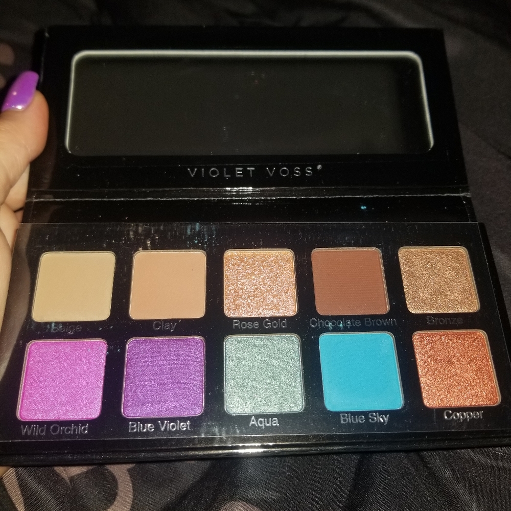 Brand new Violet Voss makeup pallet